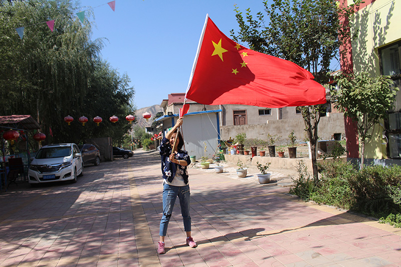 紅歌贊祖國--集團(tuán)公司慶祝中華人民共和國成立70周年暨“不忘初心   牢記使命”主題教育活動(圖16)