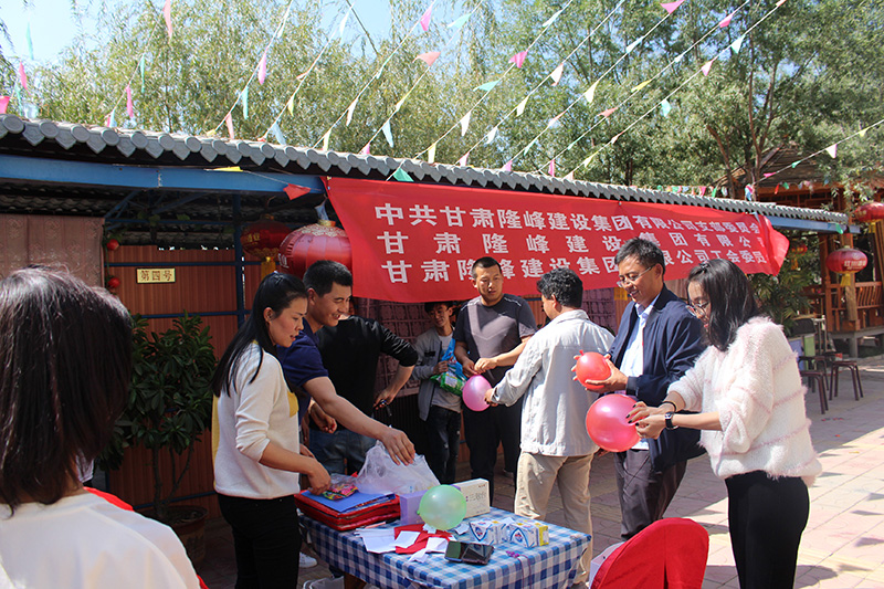 紅歌贊祖國--集團(tuán)公司慶祝中華人民共和國成立70周年暨“不忘初心   牢記使命”主題教育活動(圖17)