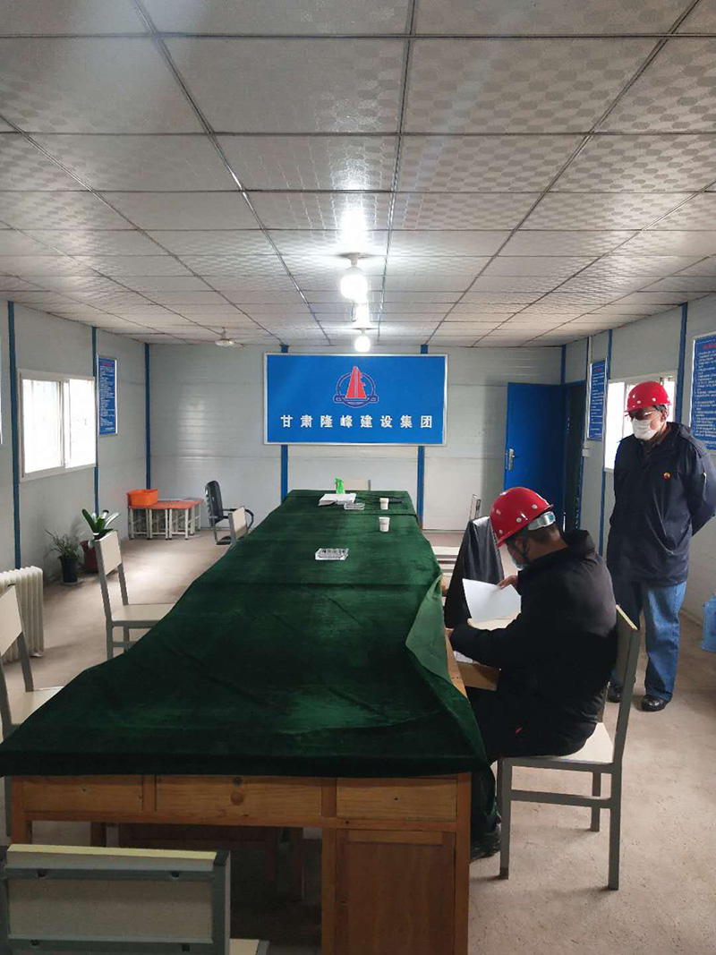 蘭州市領(lǐng)導(dǎo)調(diào)研華奧全球商品直銷中心商業(yè)綜合體項目(圖4)